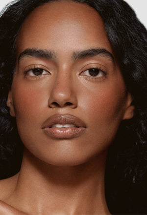rhode Peptide Lip Shape – model / application